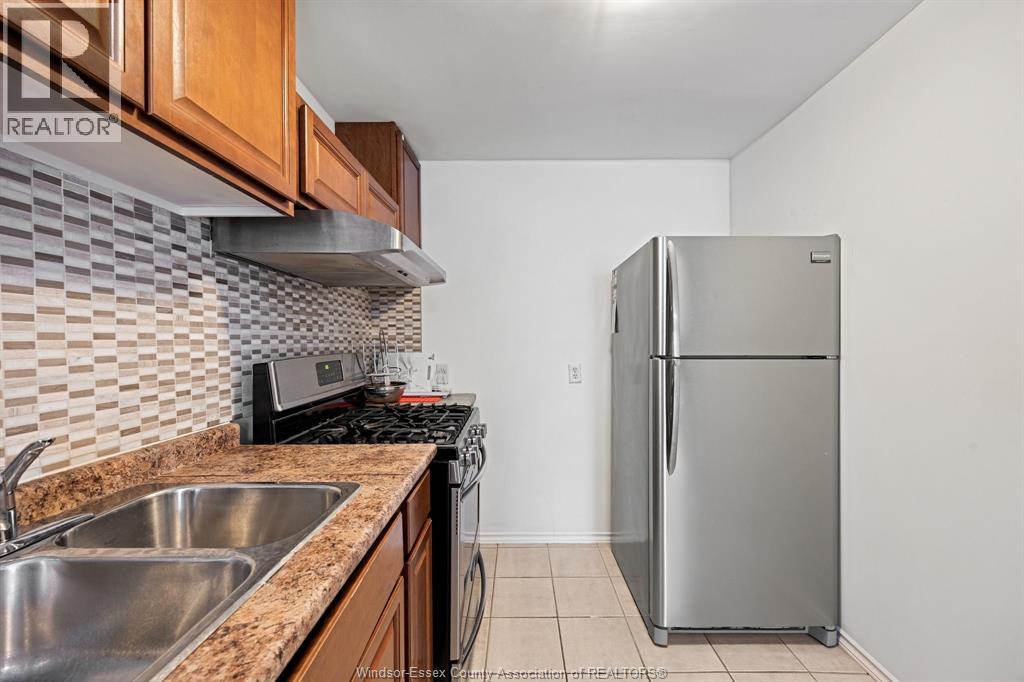 550 CAPITOL - Image 10