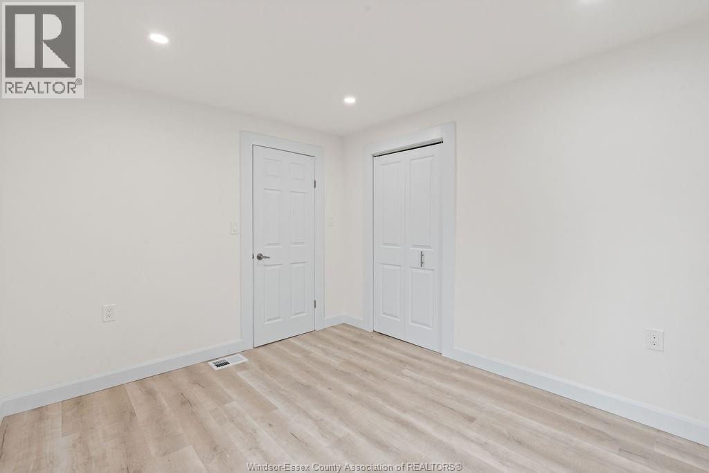 23 SCOTT LANE - 19