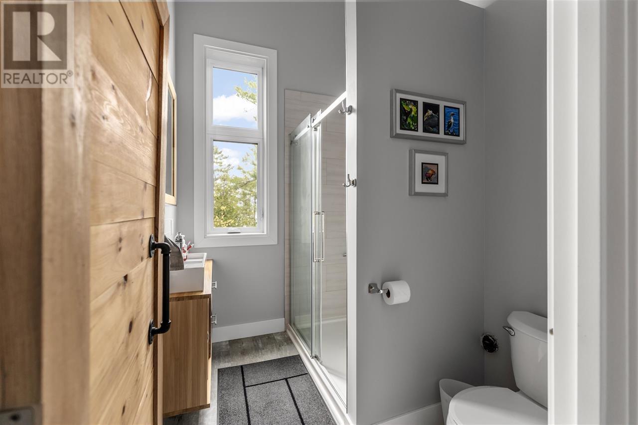 35 Emily CT - 24