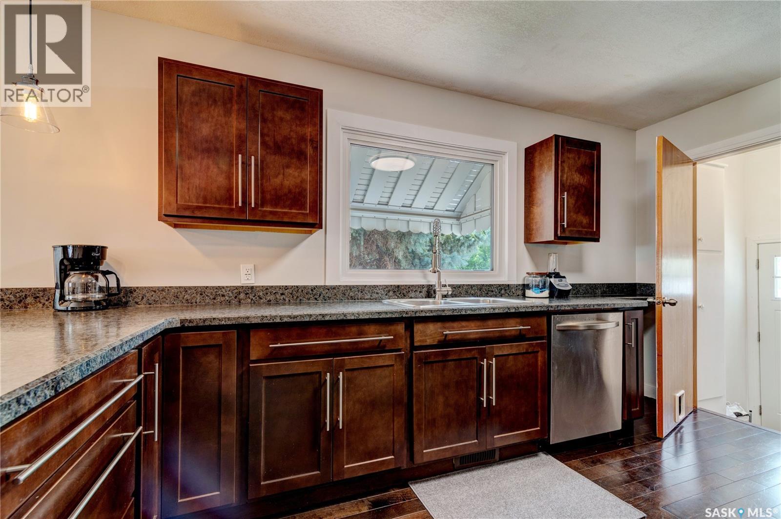 2476 McAra STREET - Image 12