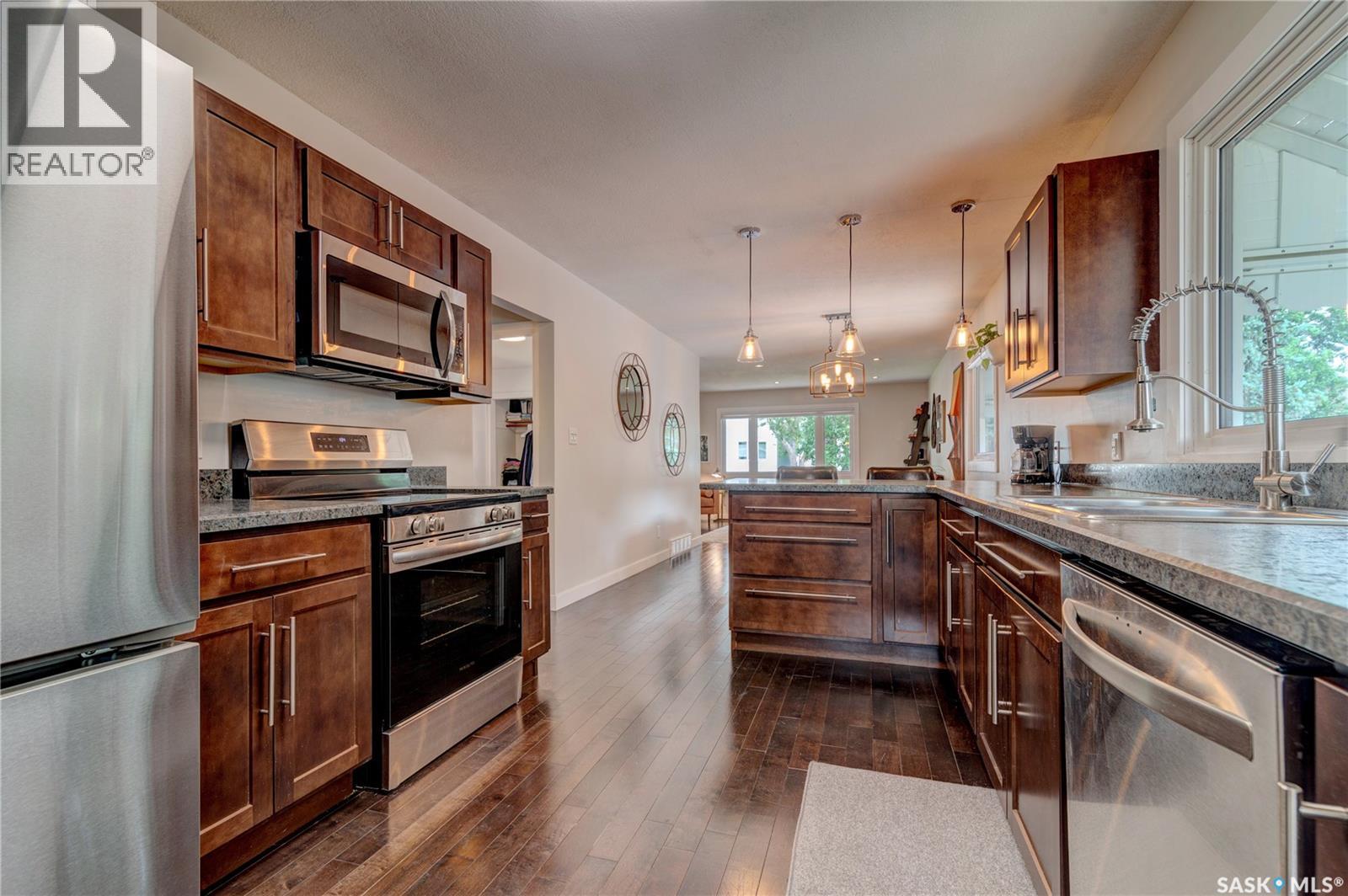 2476 McAra STREET - Image 13