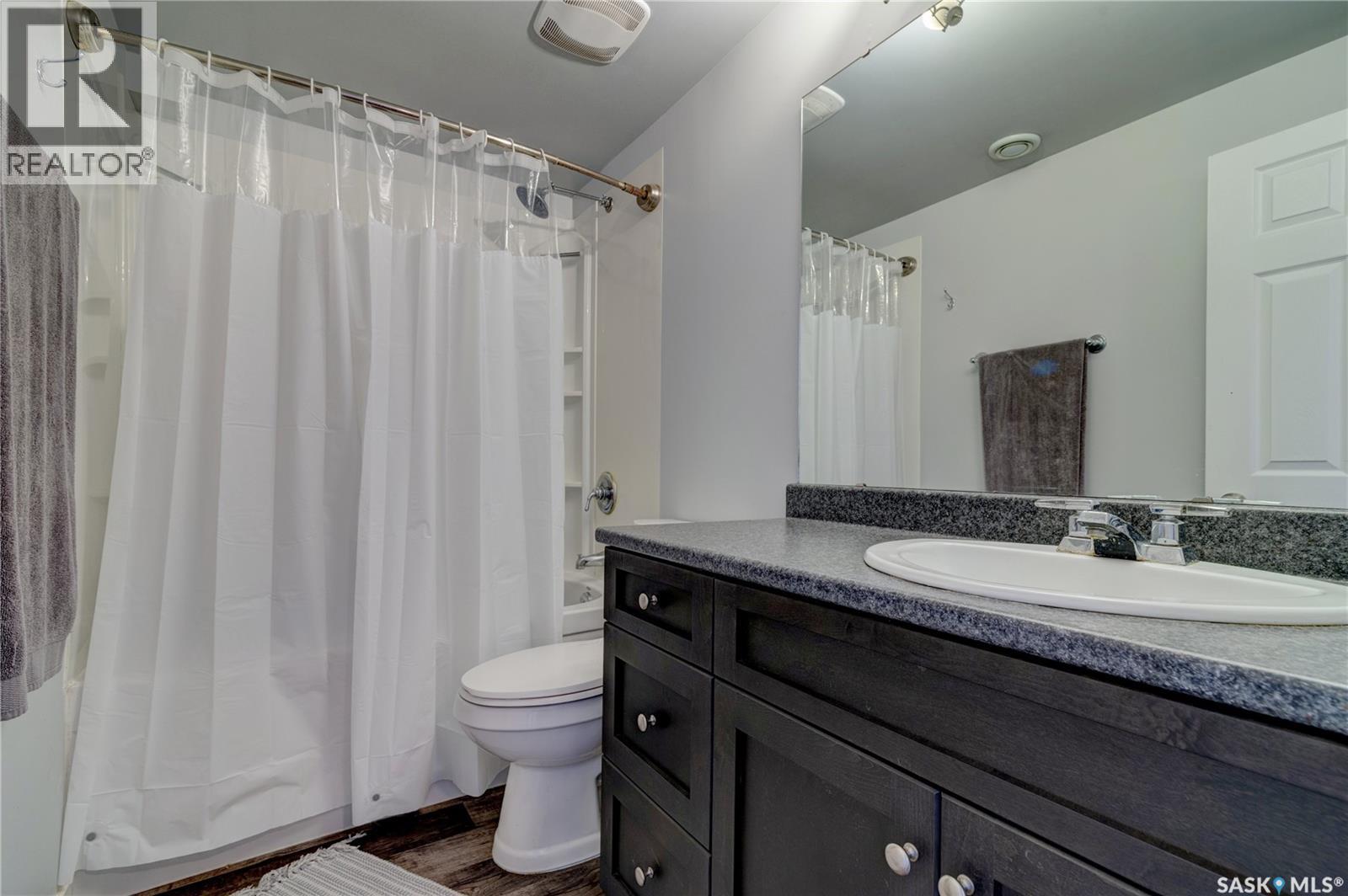 2476 McAra STREET - Image 34