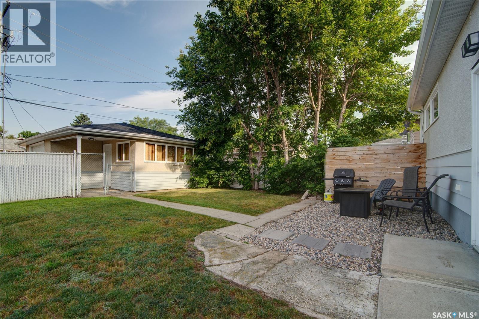 2476 McAra STREET - Image 37