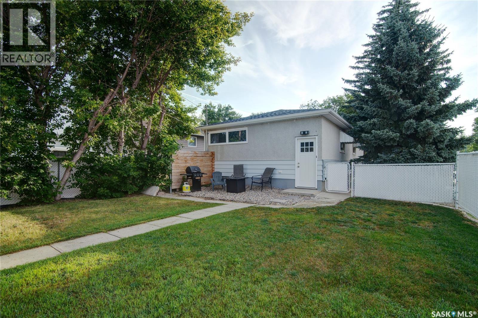 2476 McAra STREET - Image 38
