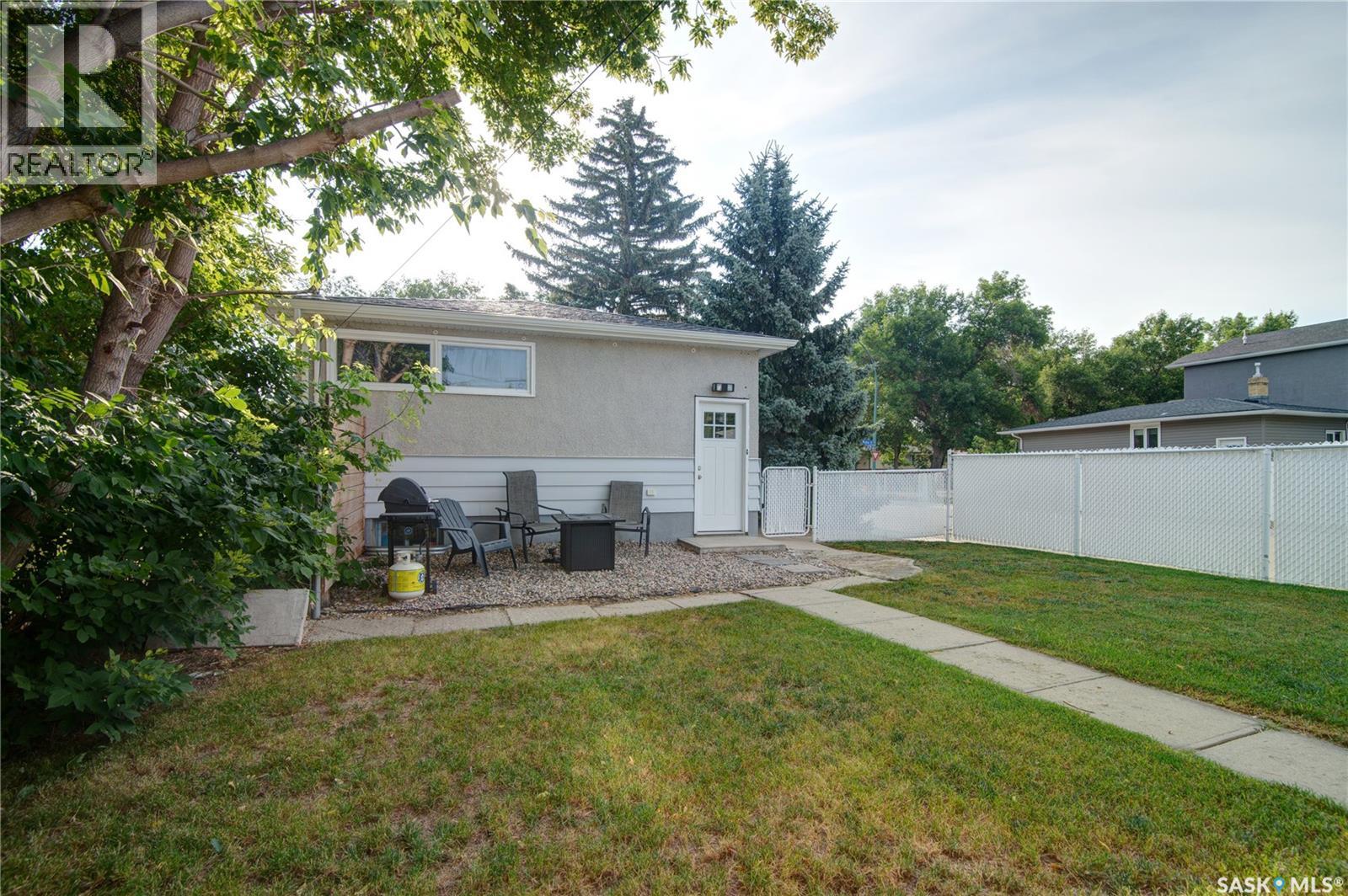 2476 McAra STREET - Image 39