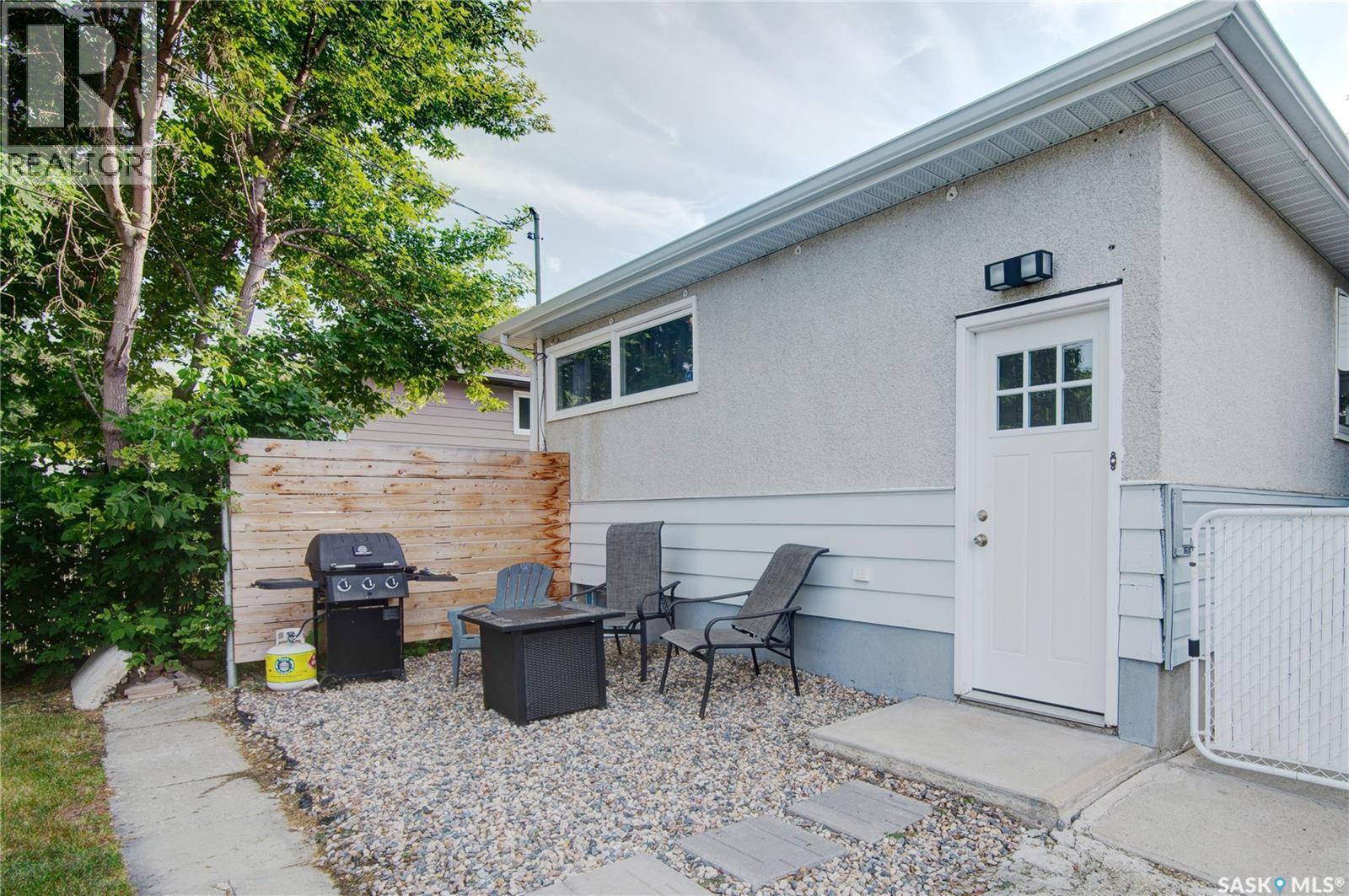 2476 McAra STREET - Image 40