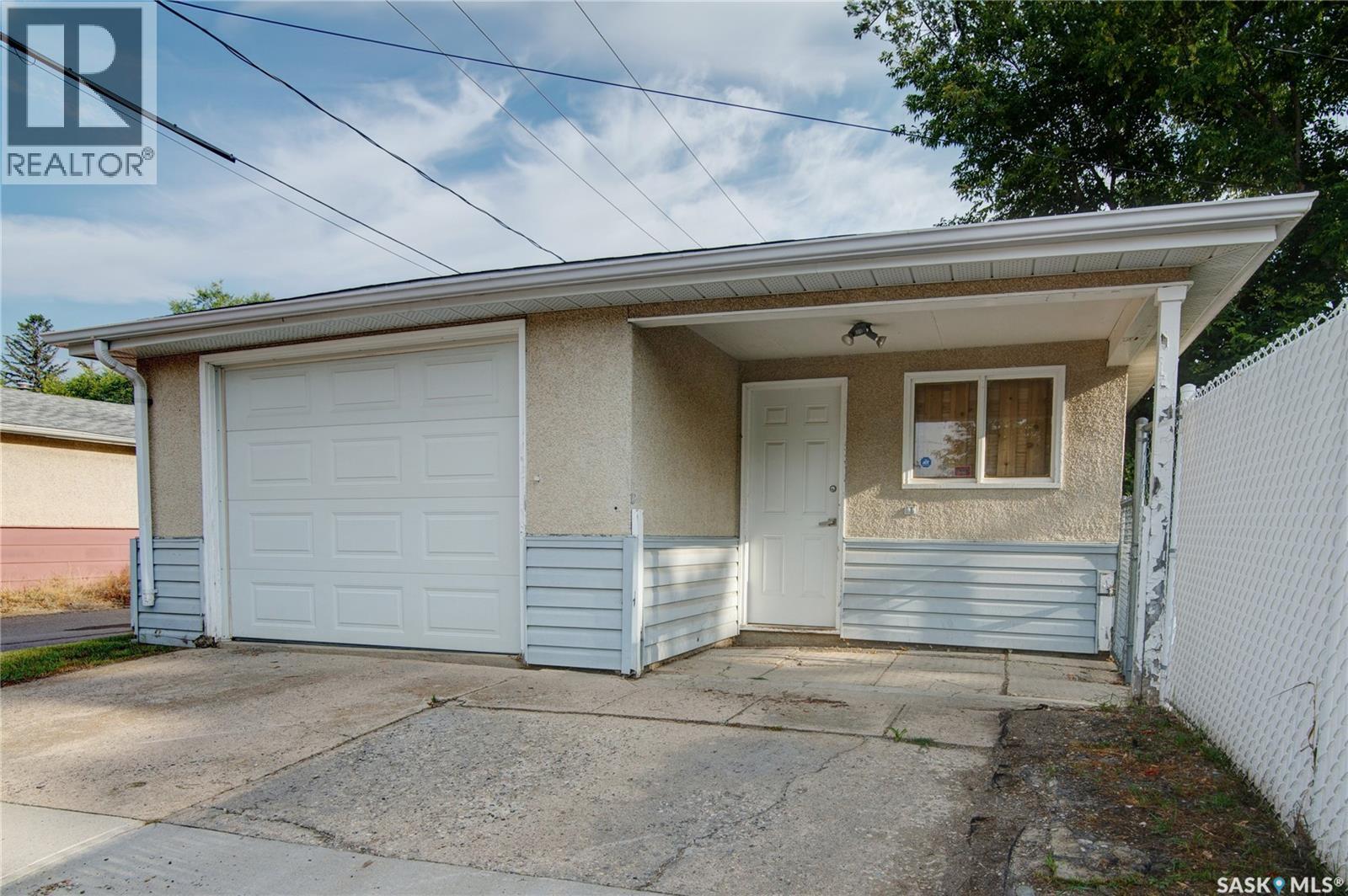2476 McAra STREET - Image 42