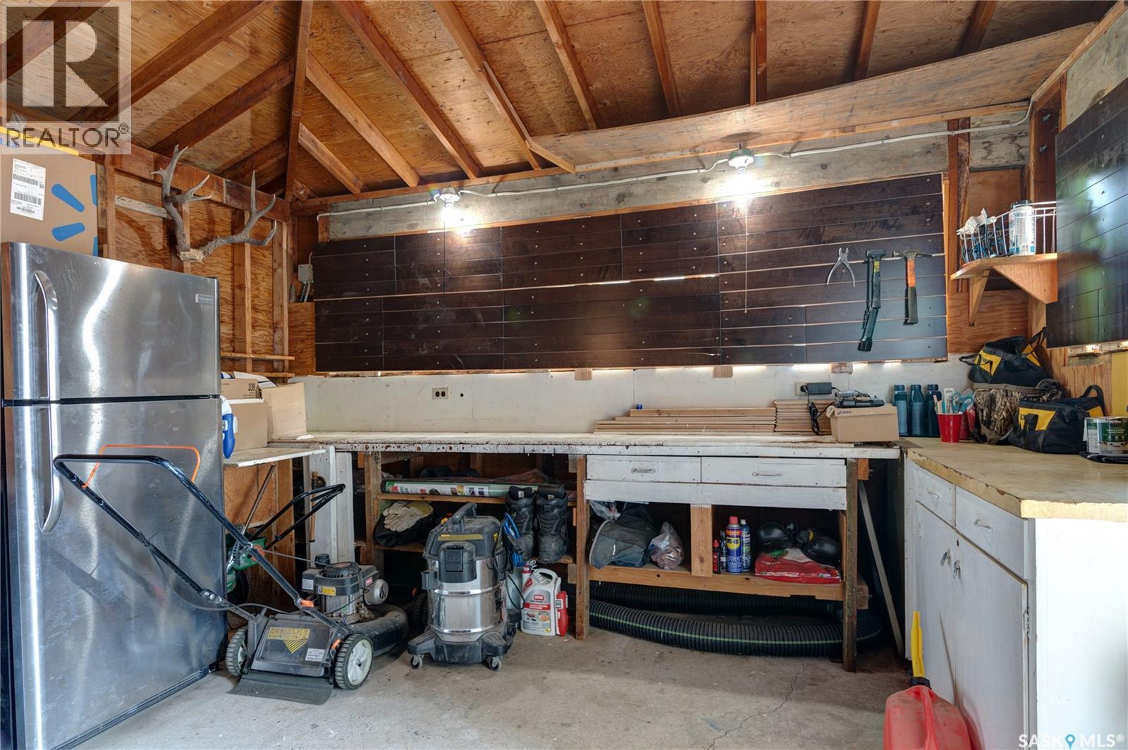 2476 McAra STREET - Image 44