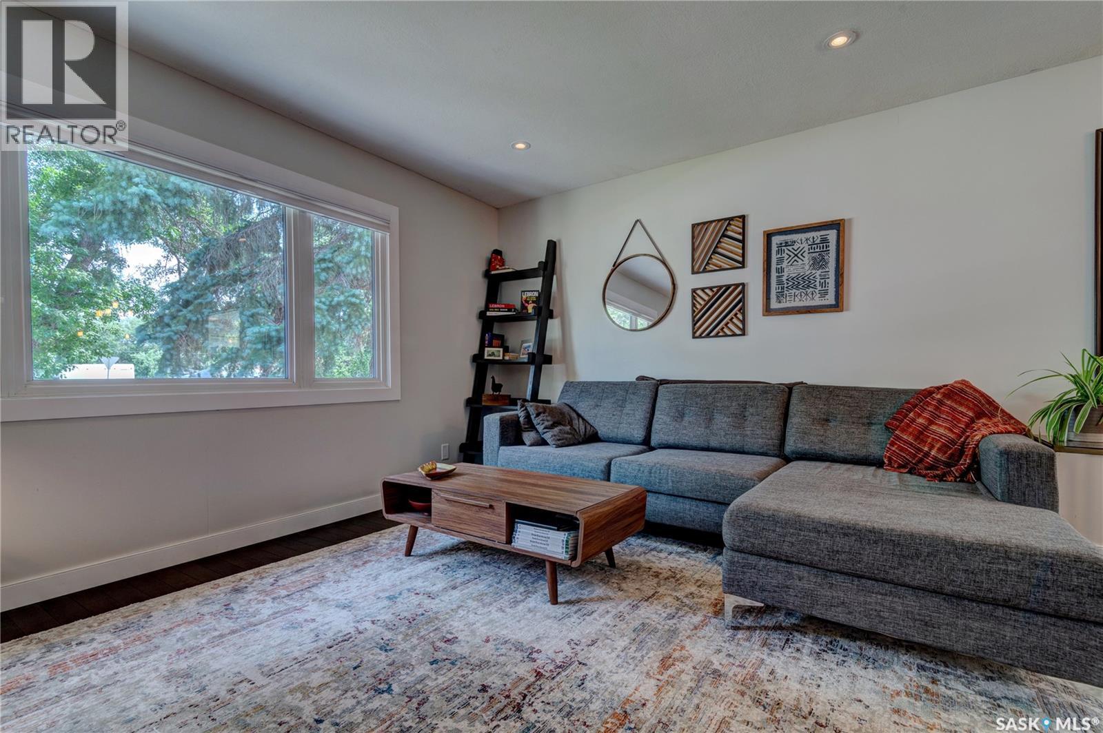 2476 McAra STREET - Image 5