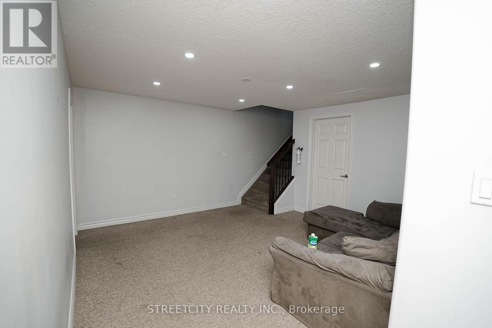 #5 1430 HIGHBURY AVENUE N - Image 5