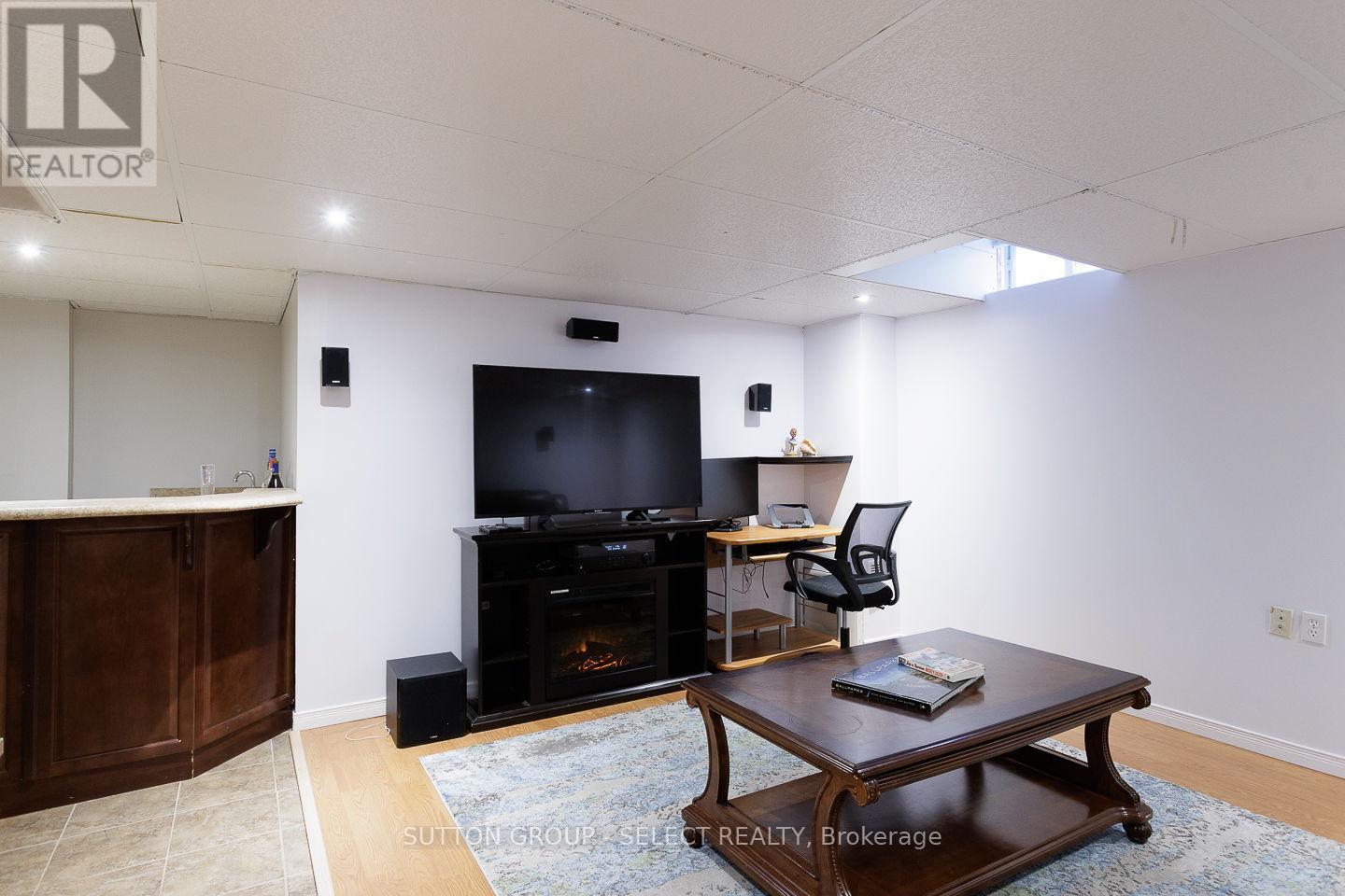 832 MARIGOLD STREET - Image 19
