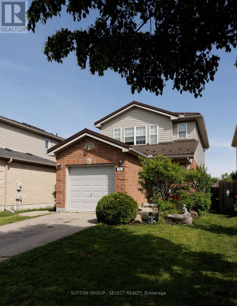 832 MARIGOLD STREET - 2