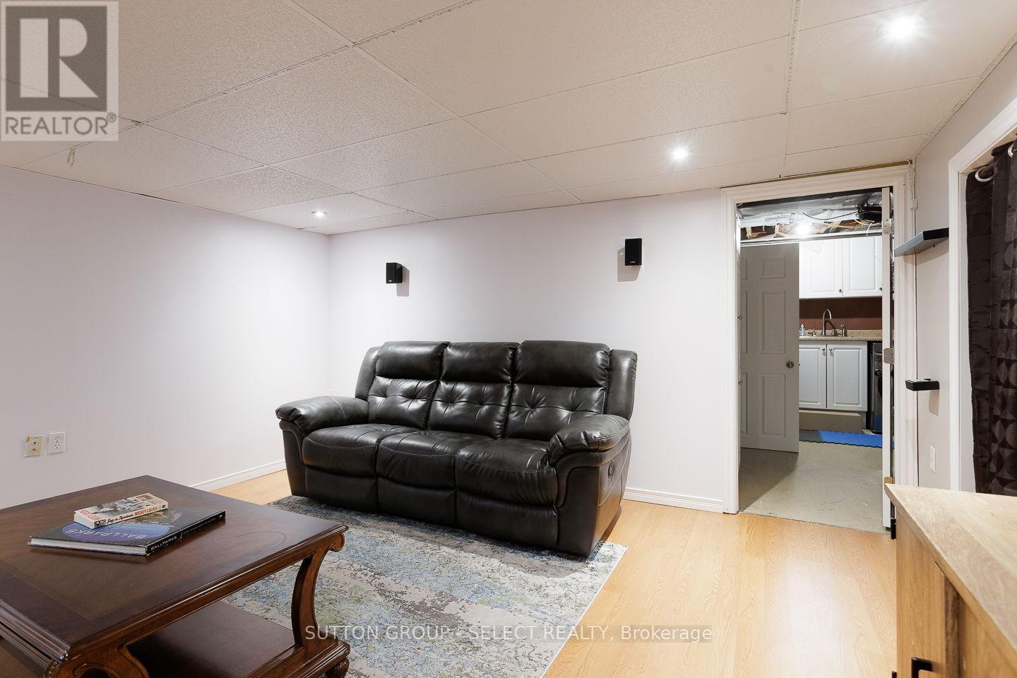 832 MARIGOLD STREET - 23