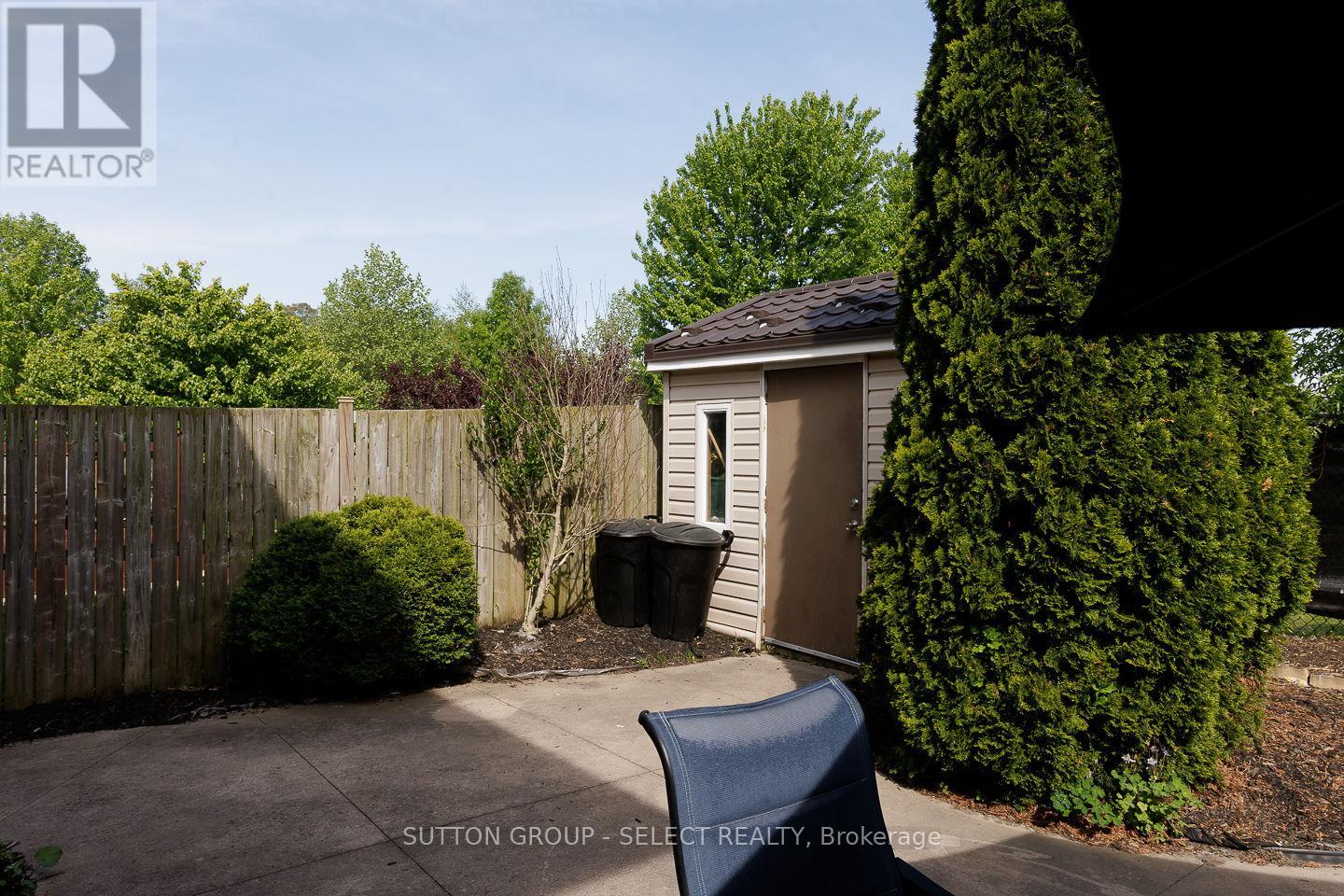 832 MARIGOLD STREET - 33
