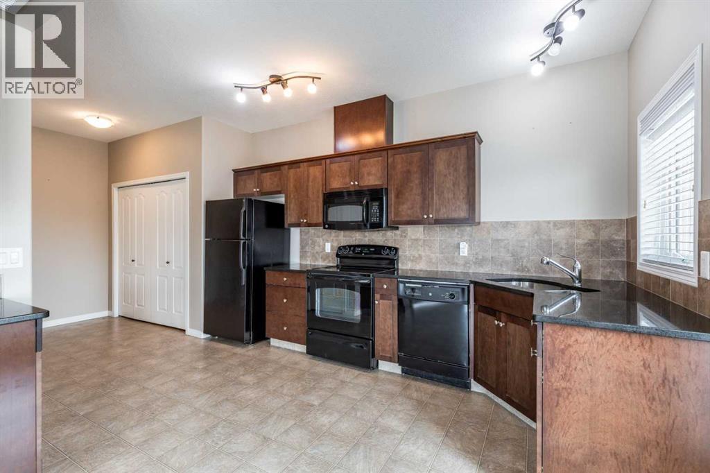 298 Somerset Way Southeast - Photo 8