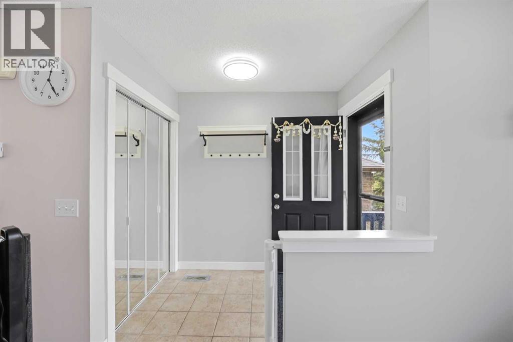 39 Panora Square Northwest - Photo 6