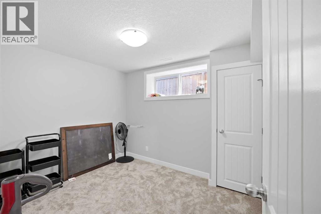 39 Panora Square Northwest - Photo 41