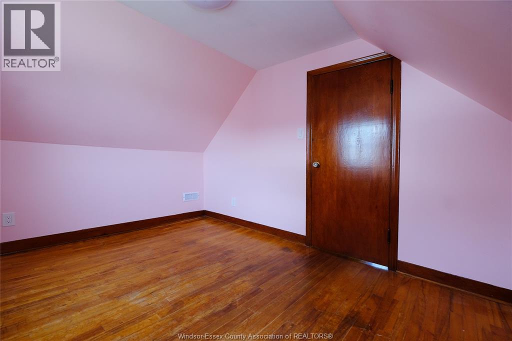 31 Maidstone AVENUE East - Image 13