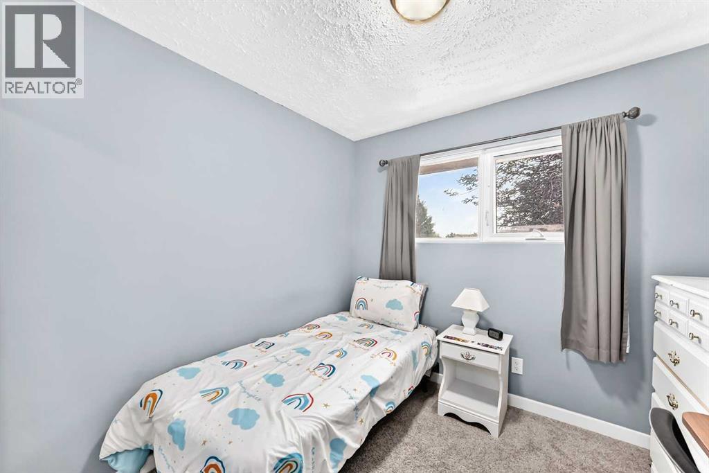 2078 7 Avenue N - 17
