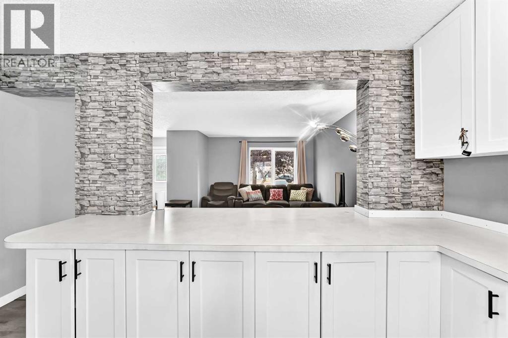 2078 7 Avenue North - Photo 9