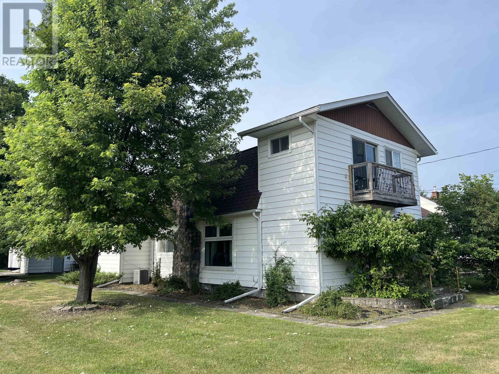 633 Church St - 1