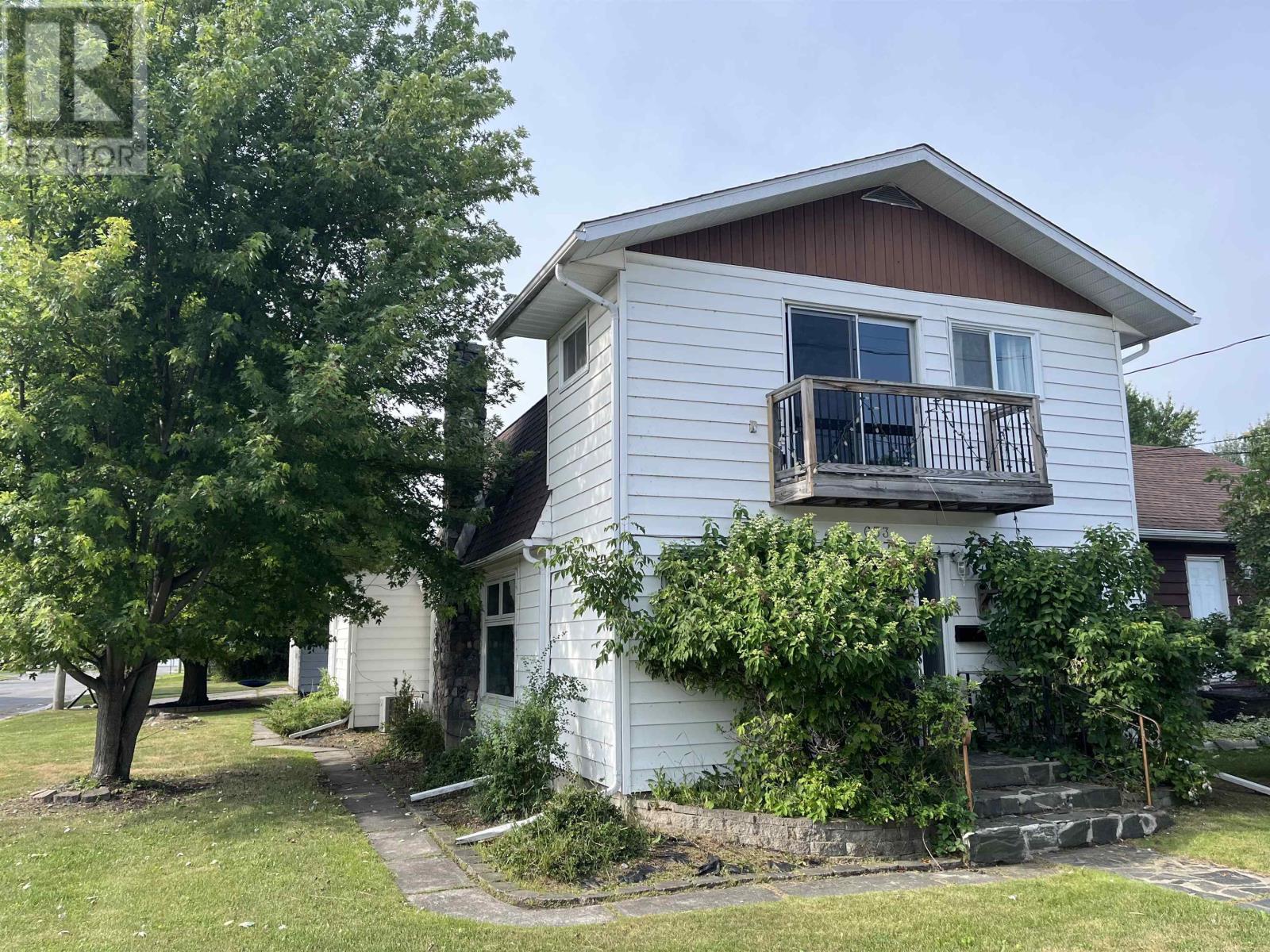 633 Church St - 2
