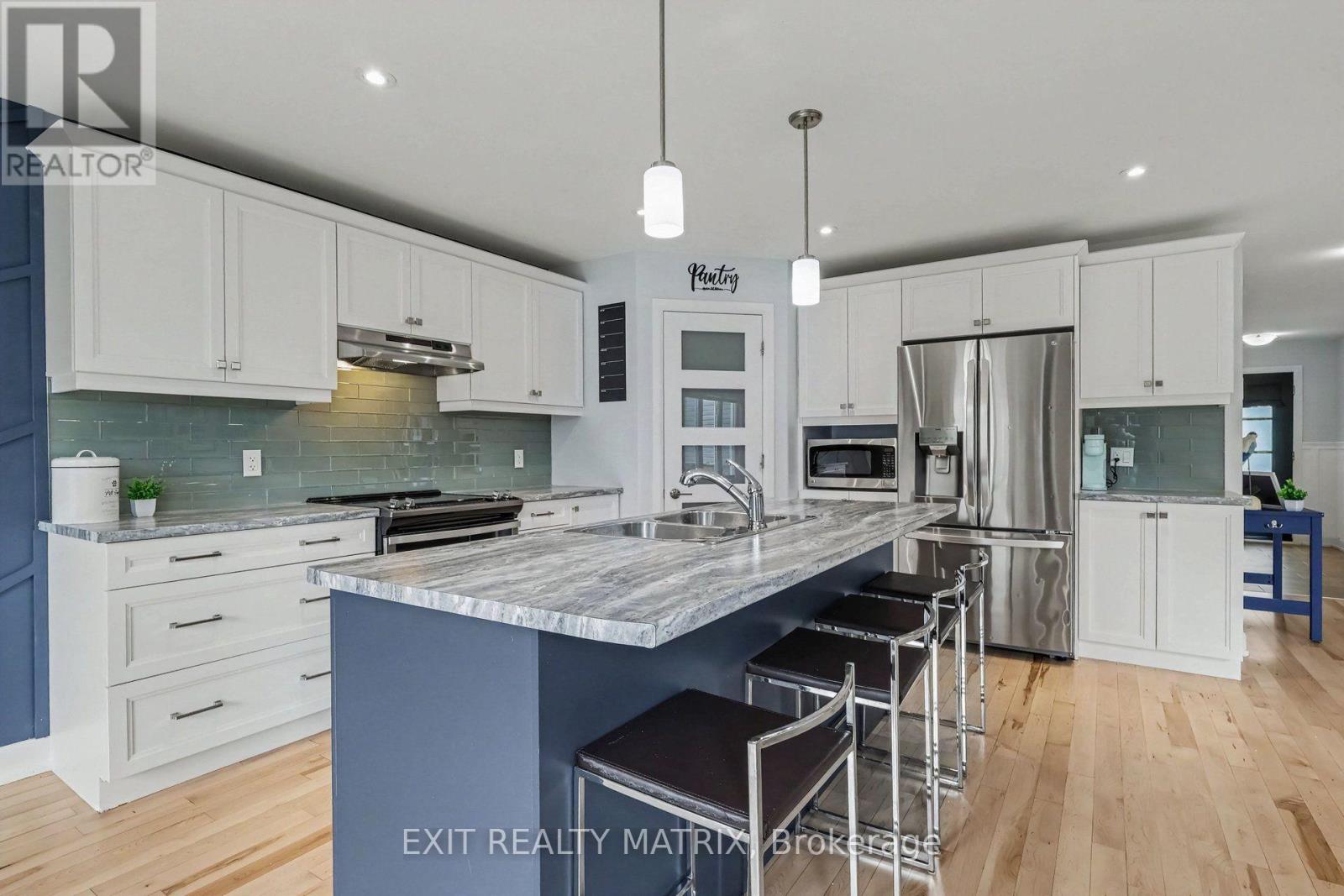 4 Bed, 4 Bath House for Sale in Russell – 273 CENTRAL PARK BOULEVARD, Russell – MLS# X13675370 - Image 10