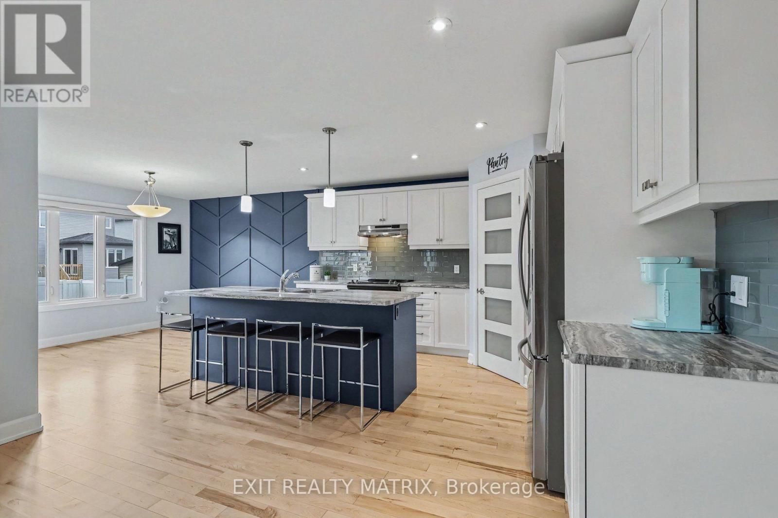 4 Bed, 4 Bath House for Sale in Russell – 273 CENTRAL PARK BOULEVARD, Russell – MLS# X13675370 - Image 8