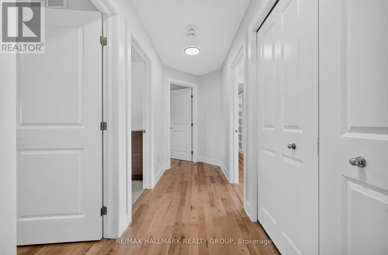 3 Bed, 3 Bath House for Sale in Ottawa – 1559 QUEENSDALE AVENUE, Ottawa – MLS# X13675378 - Image 24