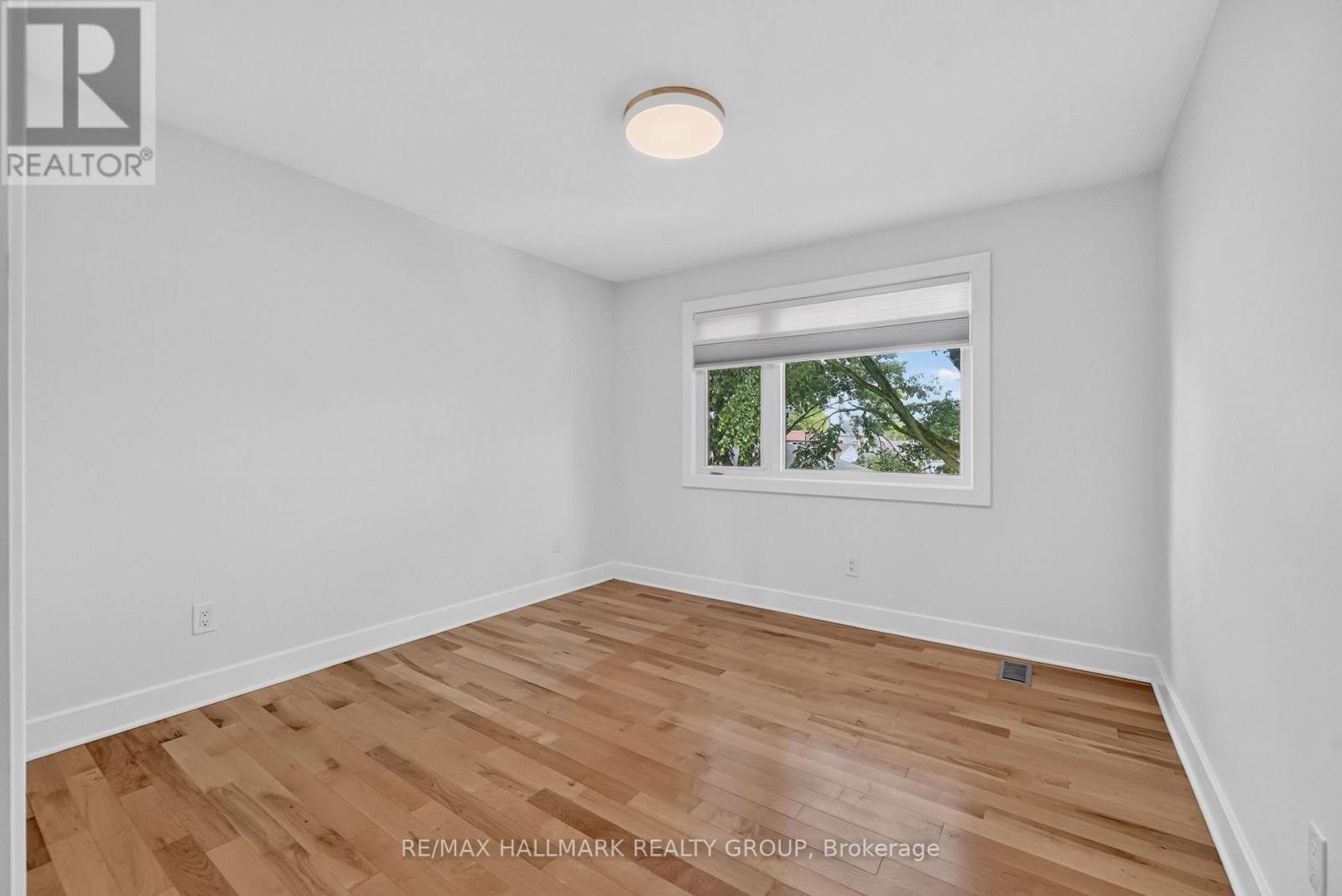3 Bed, 3 Bath House for Sale in Ottawa – 1559 QUEENSDALE AVENUE, Ottawa – MLS# X13675378 - Image 36