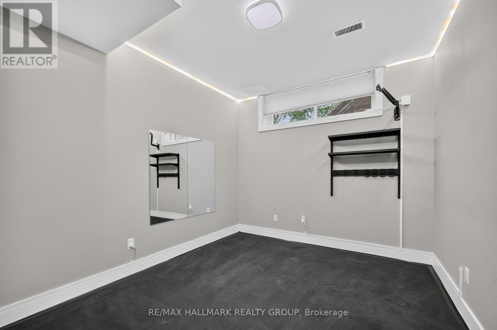 3 Bed, 3 Bath House for Sale in Ottawa – 1559 QUEENSDALE AVENUE, Ottawa – MLS# X13675378 - Image 39