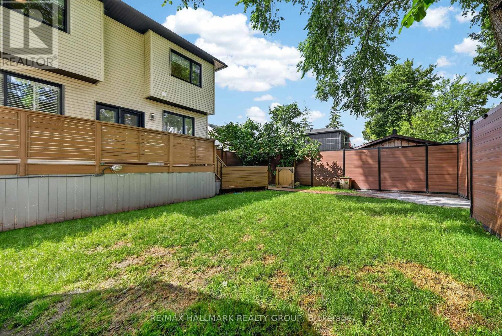 3 Bed, 3 Bath House for Sale in Ottawa – 1559 QUEENSDALE AVENUE, Ottawa – MLS# X13675378 - Image 44