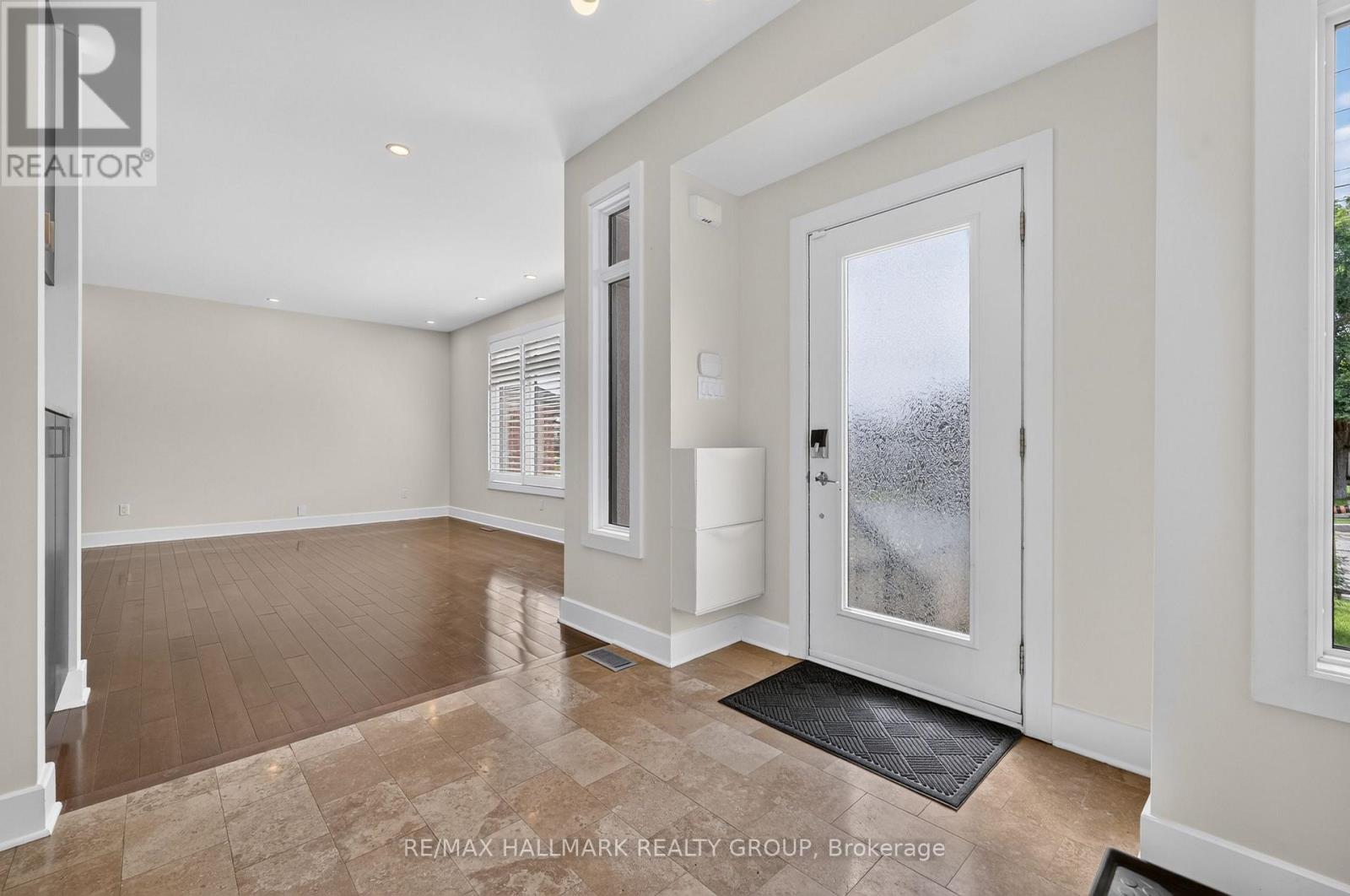 3 Bed, 3 Bath House for Sale in Ottawa – 1559 QUEENSDALE AVENUE, Ottawa – MLS# X13675378 - Image 6