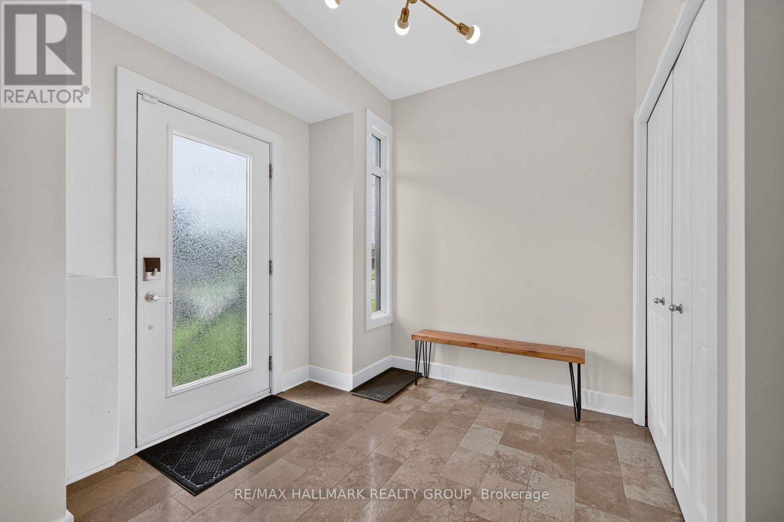 3 Bed, 3 Bath House for Sale in Ottawa – 1559 QUEENSDALE AVENUE, Ottawa – MLS# X13675378 - Image 7
