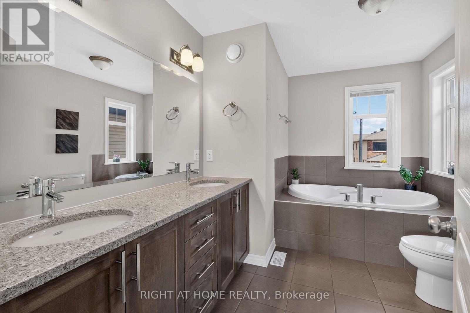 207 MARETH WAY - 26
