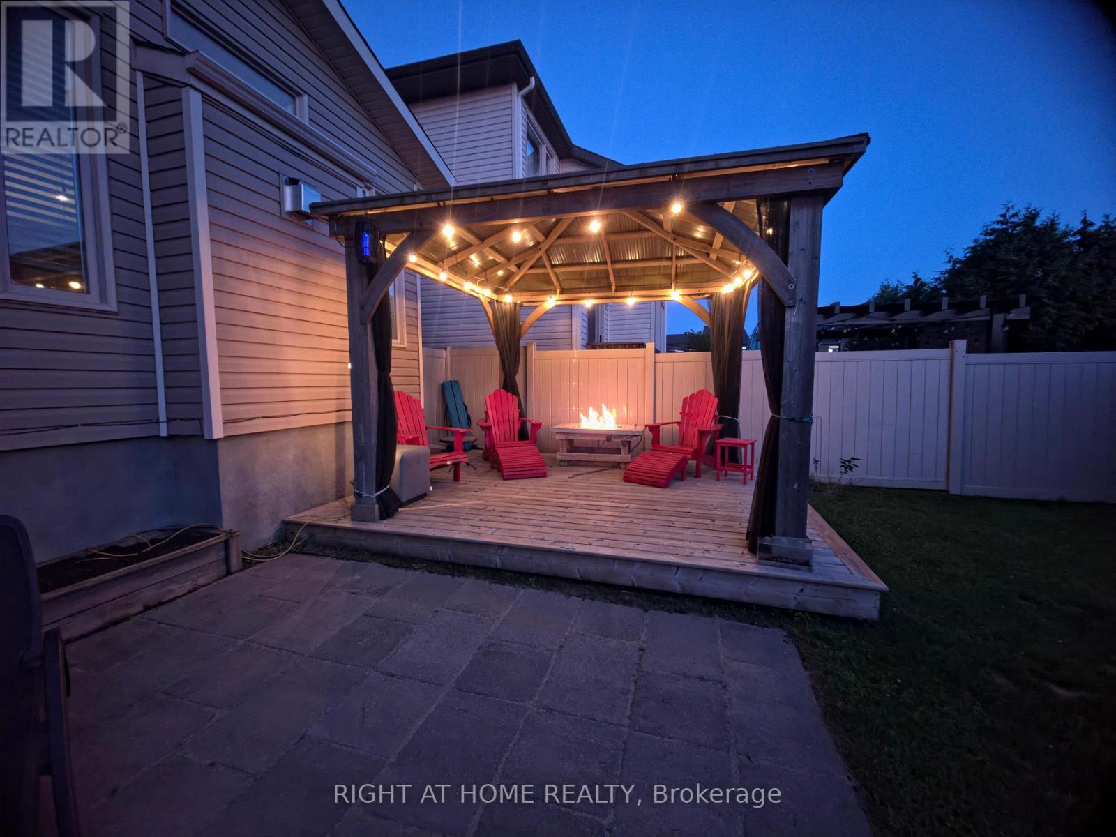 207 MARETH WAY - 44
