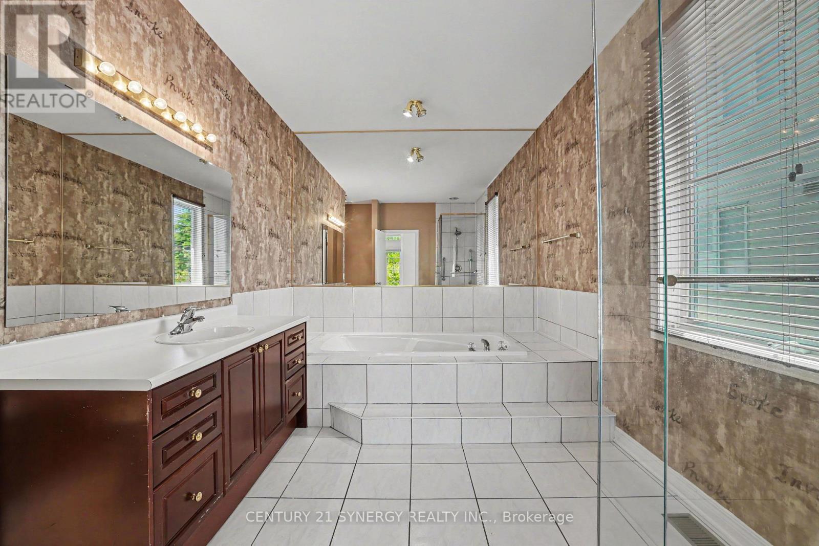 4 Bed, 3 Bath House for Sale in Ottawa – 17 WARNOCK COURT, Ottawa – MLS# X13675506 - Image 29