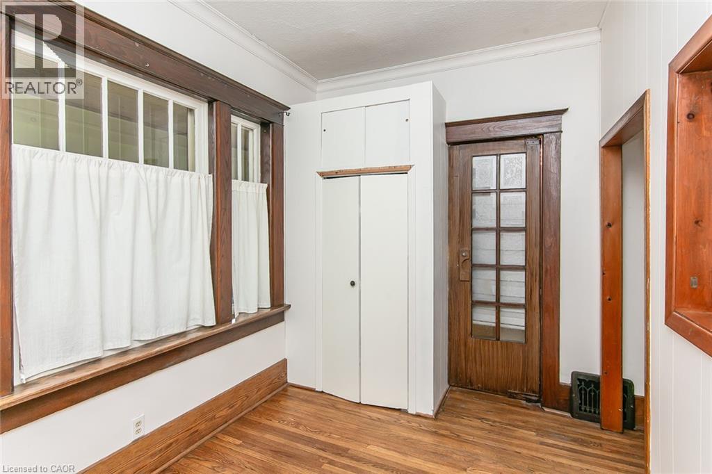 64 SIMEON Street - 31