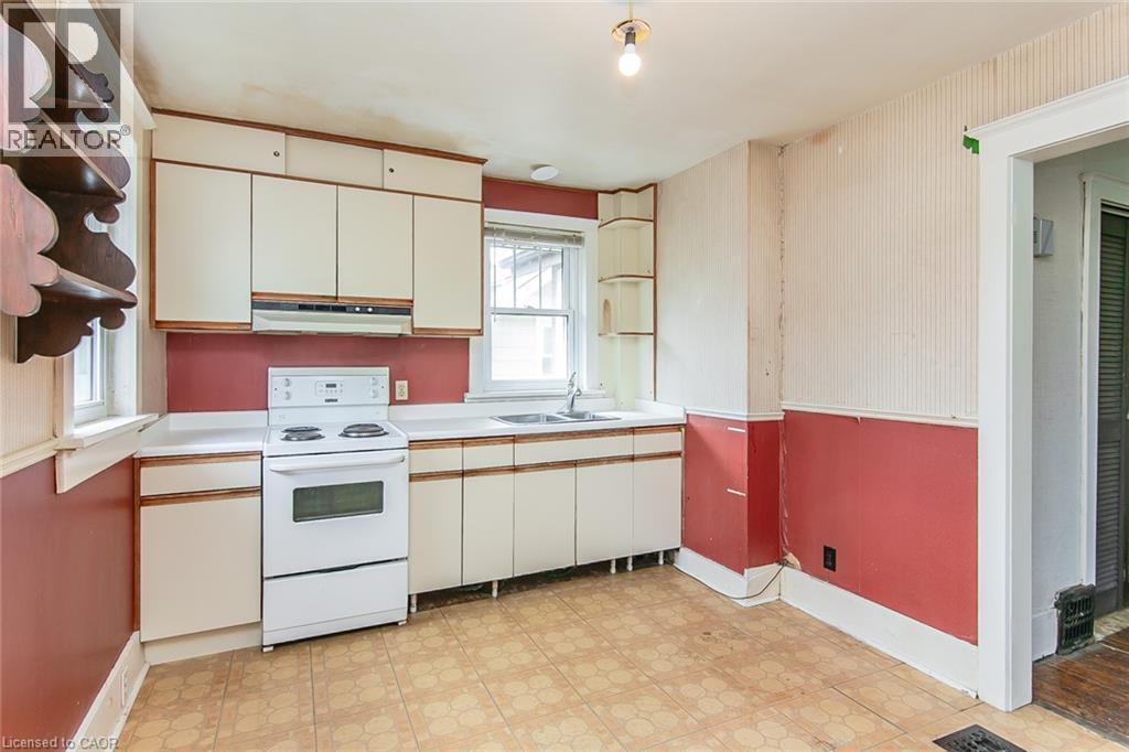 64 SIMEON Street - 16