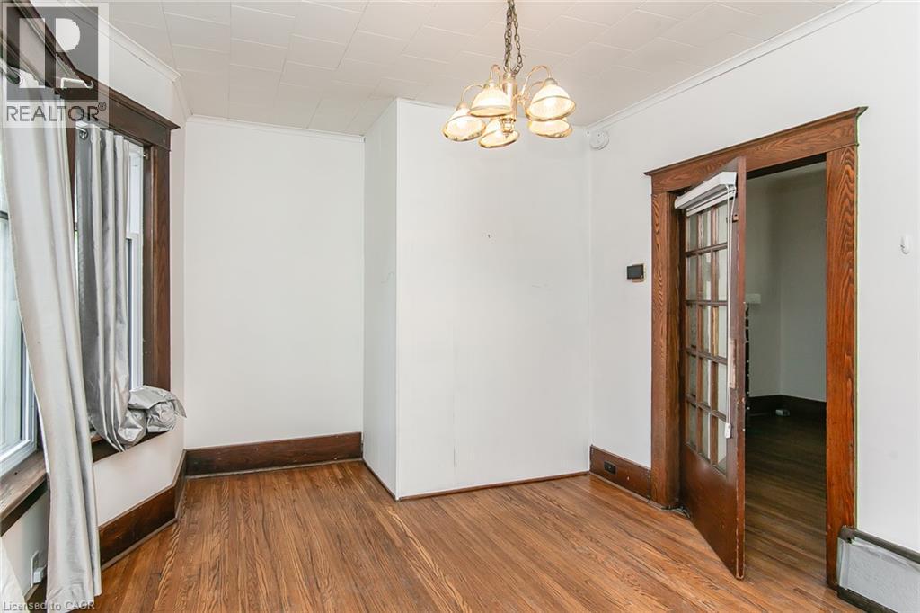 64 SIMEON Street - 35