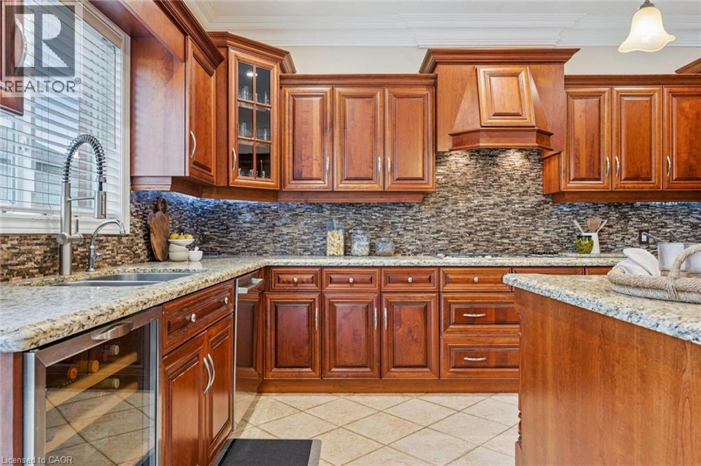 34 WHETSTONE Crescent - 16