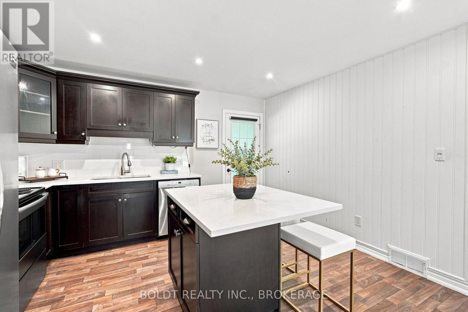 23 WOODELM DRIVE - Image 11