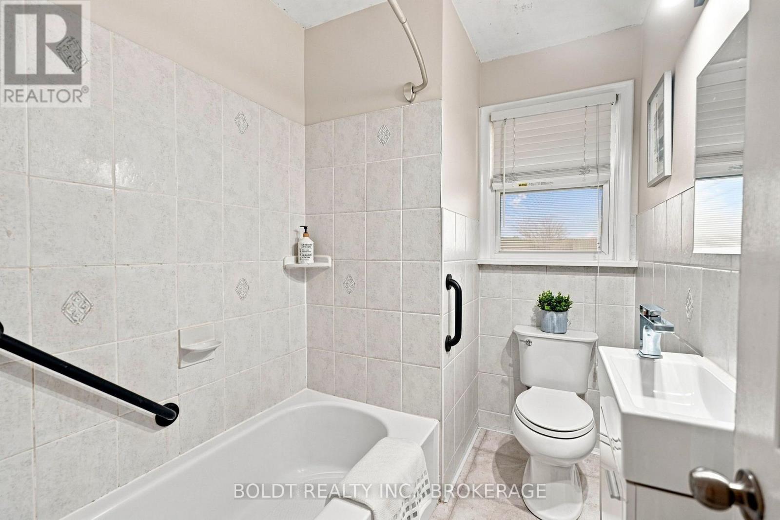 23 WOODELM DRIVE - Image 18