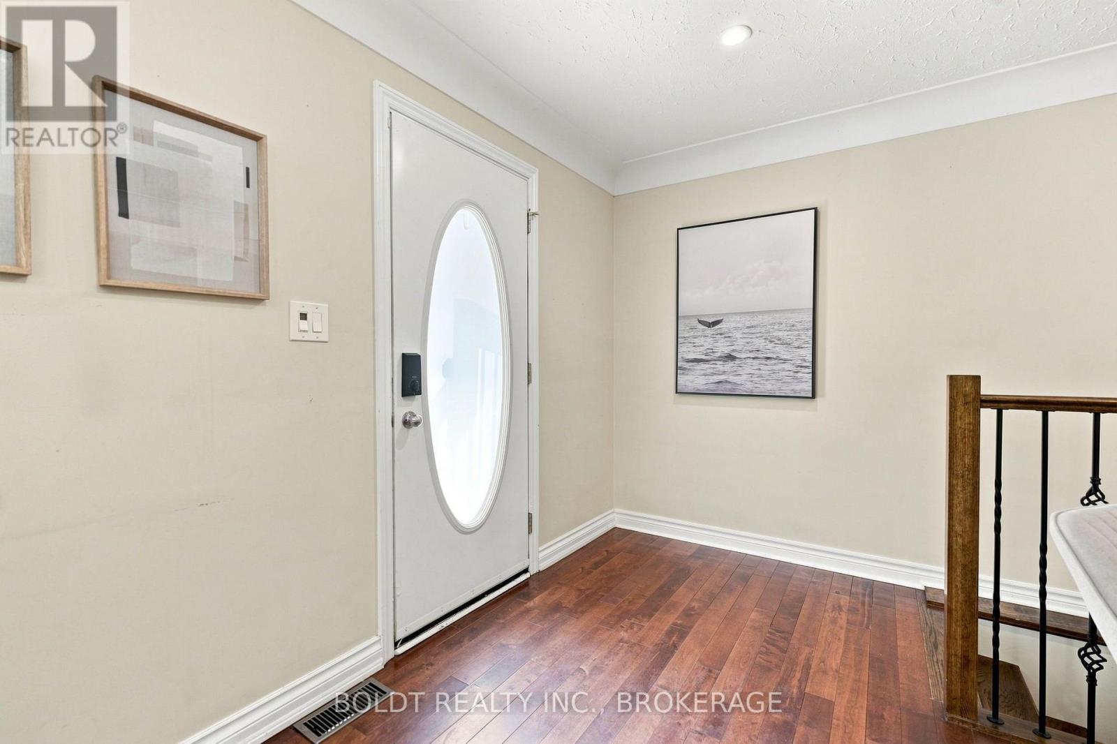 23 WOODELM DRIVE - 7