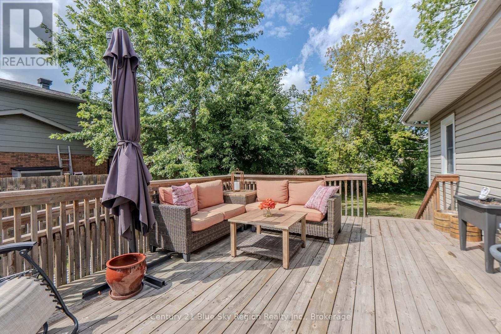 622 REYNOLDS STREET - 27