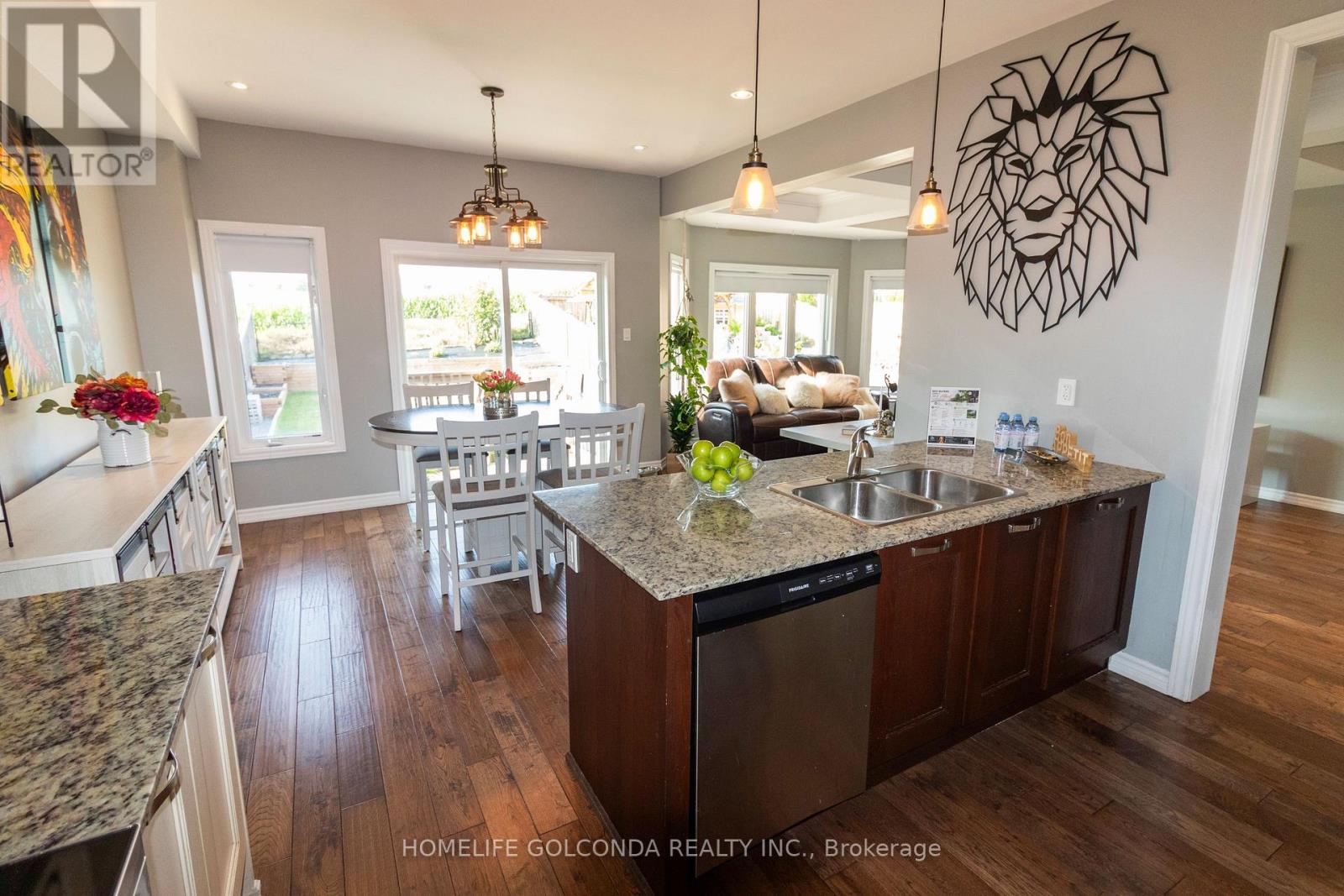 40 RIDGE GATE CRESCENT - Image 15