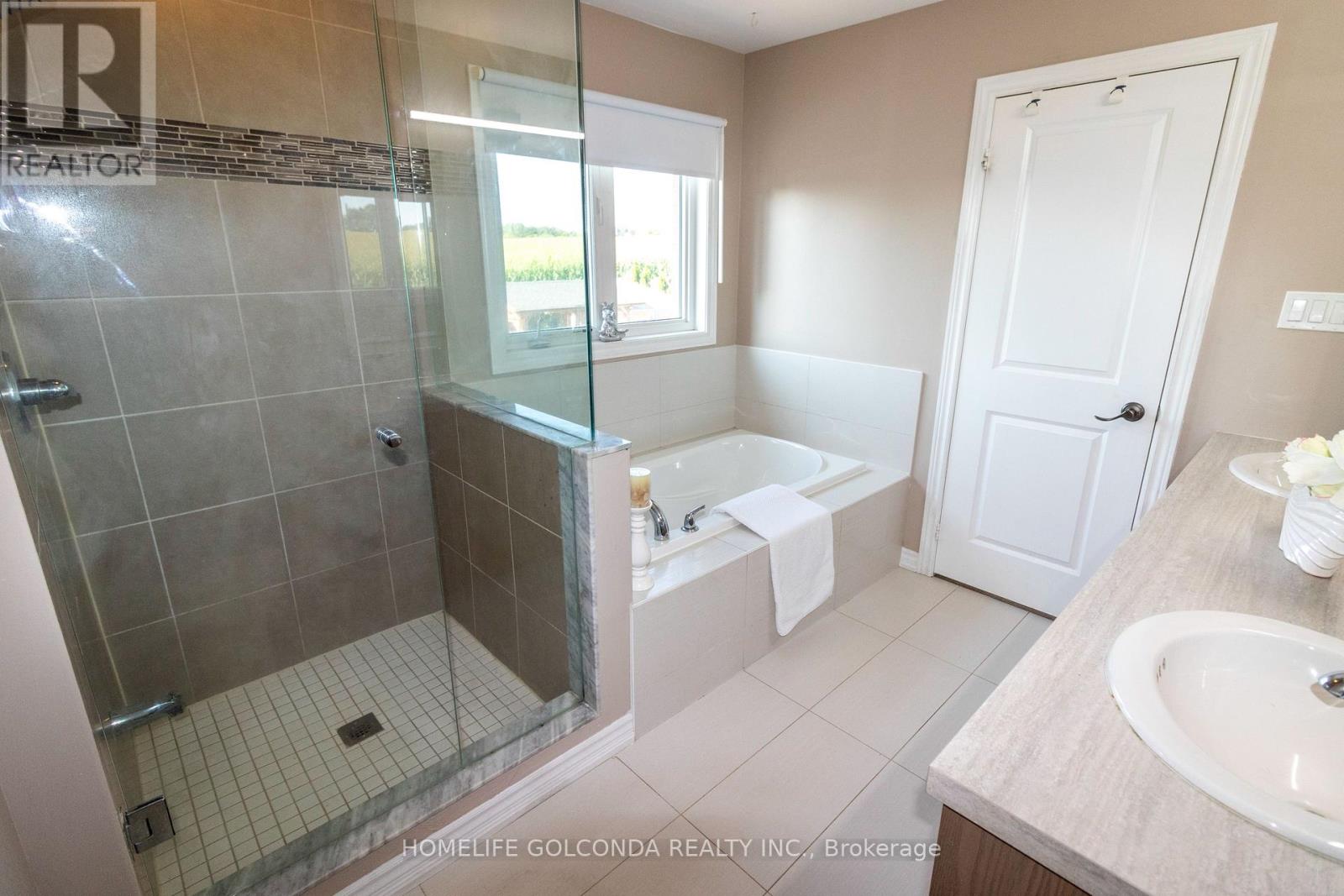 40 RIDGE GATE CRESCENT - Image 21
