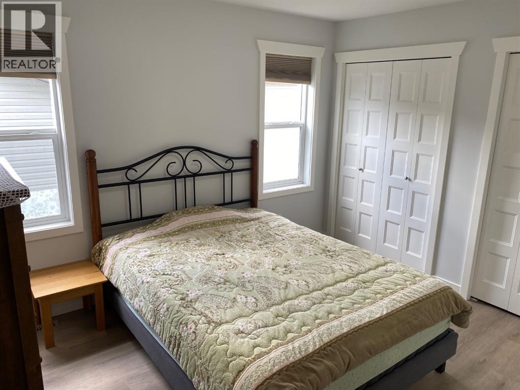 7401 44 Avenue - Photo 19