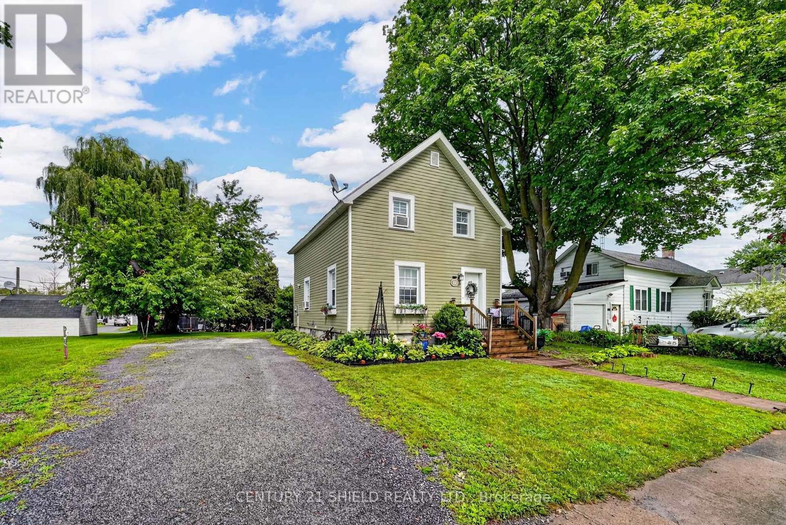 22 WALES DRIVE - 4