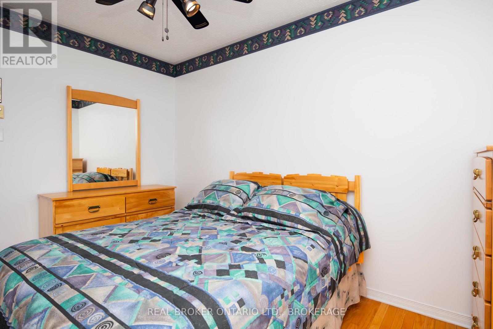 20392 ROY CRESCENT - 29